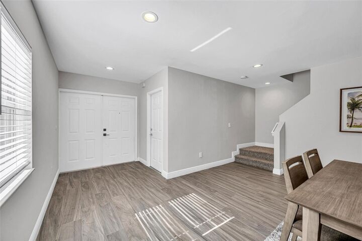 Property Photo:  808 NE 15th Avenue  FL 33304 