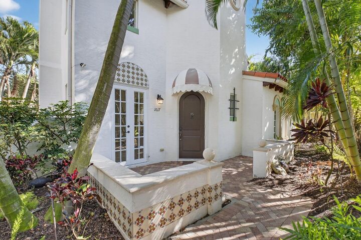 Property Photo:  1617 Estuary Way  FL 33483 