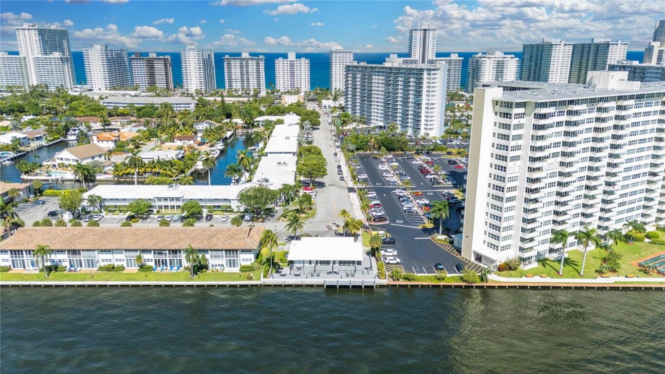 Property Photo:  3300 NE 36th Street 1711  FL 33308 