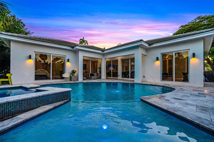 Property Photo: 4440 NE 15th Terrace FL 33334