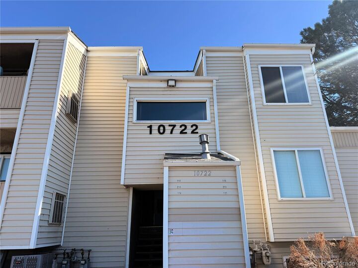 Property Photo: 10722 E Exposition Avenue 112 CO 80012