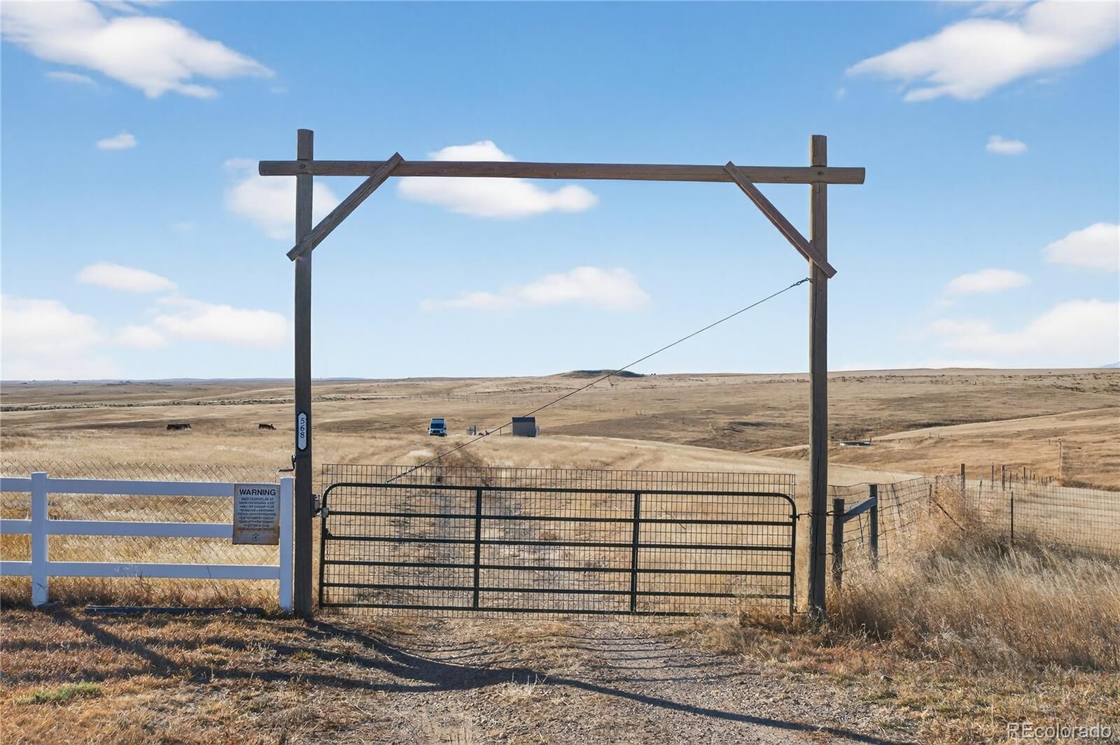 Property Photo: 5689 S Tom Bay Court CO 80102