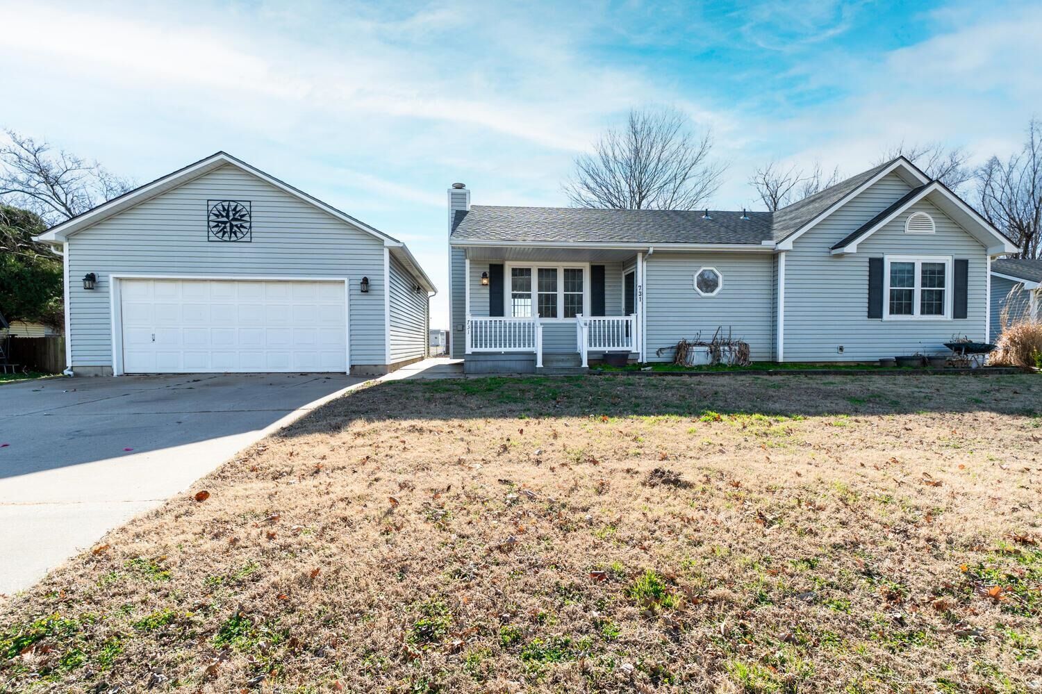 Photo de la propriété:  731 E Freeman Ave  KS 67060 