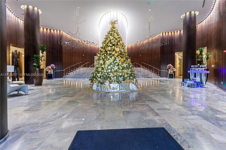 Property Photo:  17201 Collins Ave 2006  FL 33160 