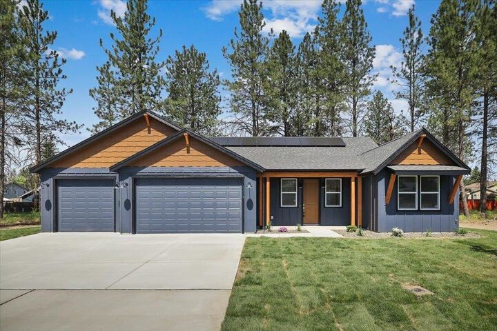 Property Photo: 11119 E 27th Ave WA 99206