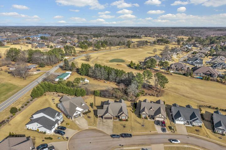 Property Photo: 324 Holly Oaks Lane SC 29349