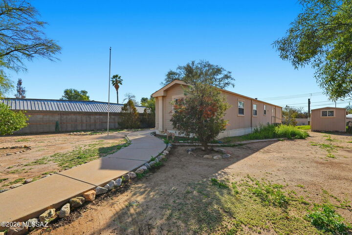Property Photo: 2211 W Wetmore Road AZ 85705