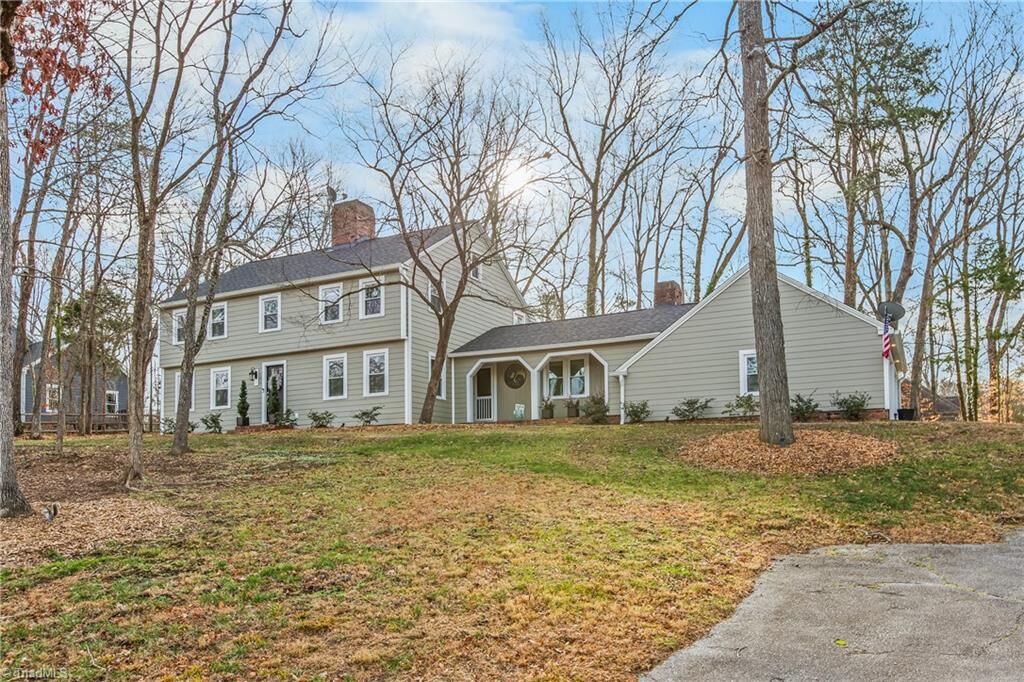 Property Photo:  105 Cottonwood Drive  NC 27282 