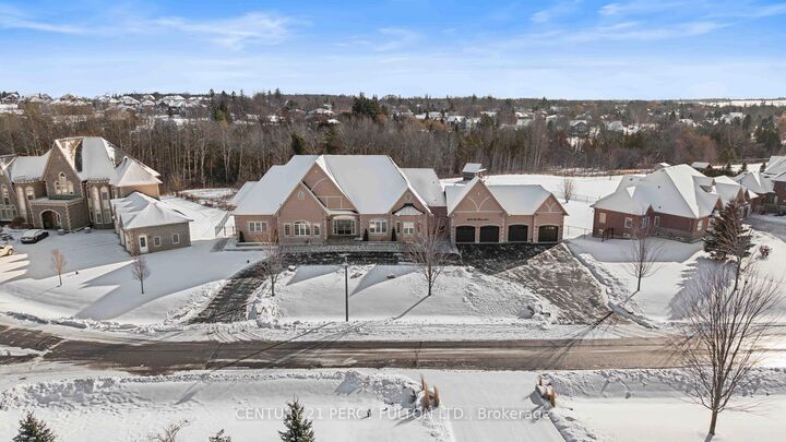 Photo de la propriété: 5121 Tom Thomson Court ON L1Y 0A1