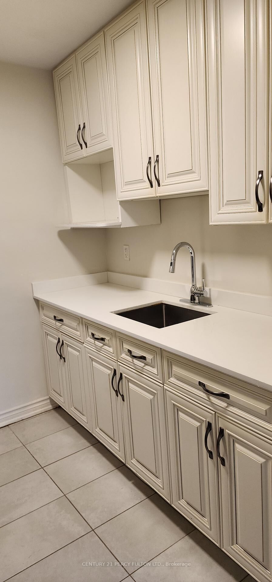 Photo de la propriété:  2202 Weston Road 318  ON M9N 1Y3 