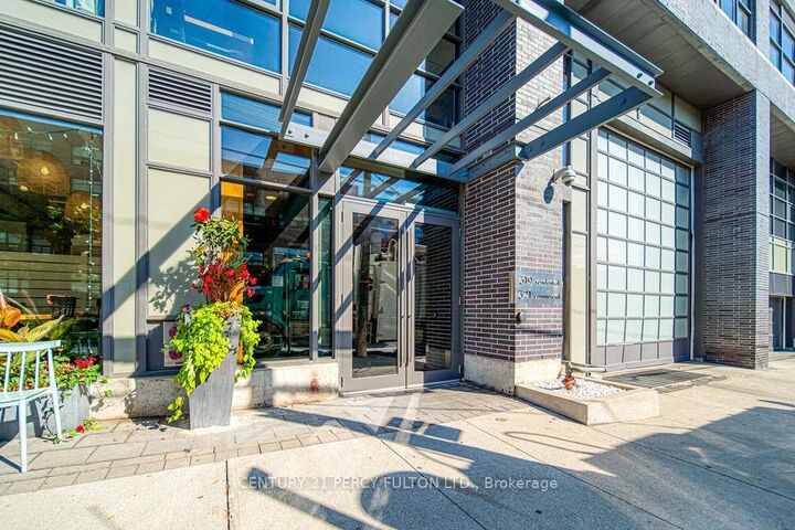 Property Photo:  319 Carlaw Avenue 816  ON M4M 0A4 