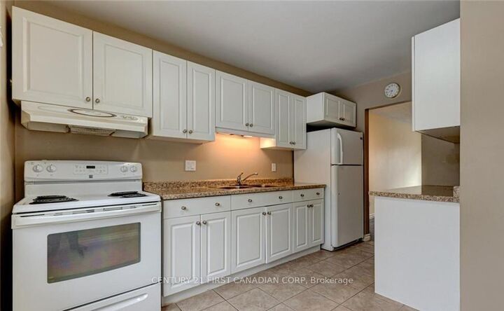 Property Photo:  690 Little Grey Street 122  ON N5Z 4M9 