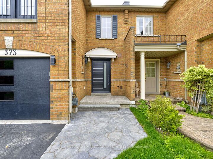 Property Photo:  373 Ravineview Way  ON L6H 6S5 