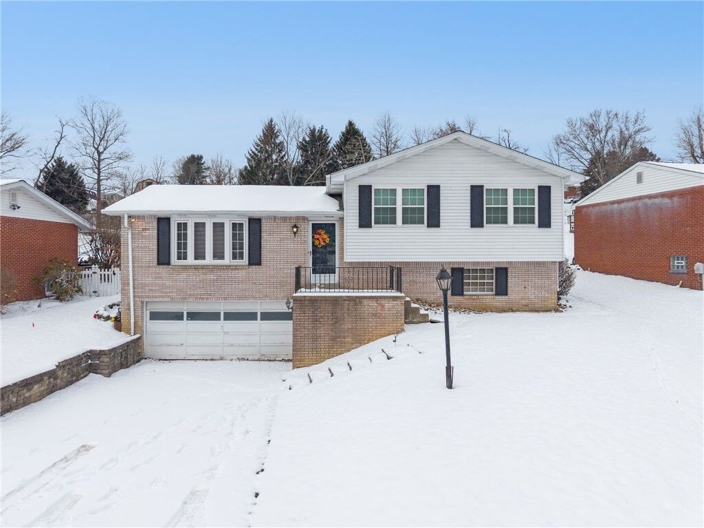 Property Photo:  1718 Diane Merle  PA 15642 