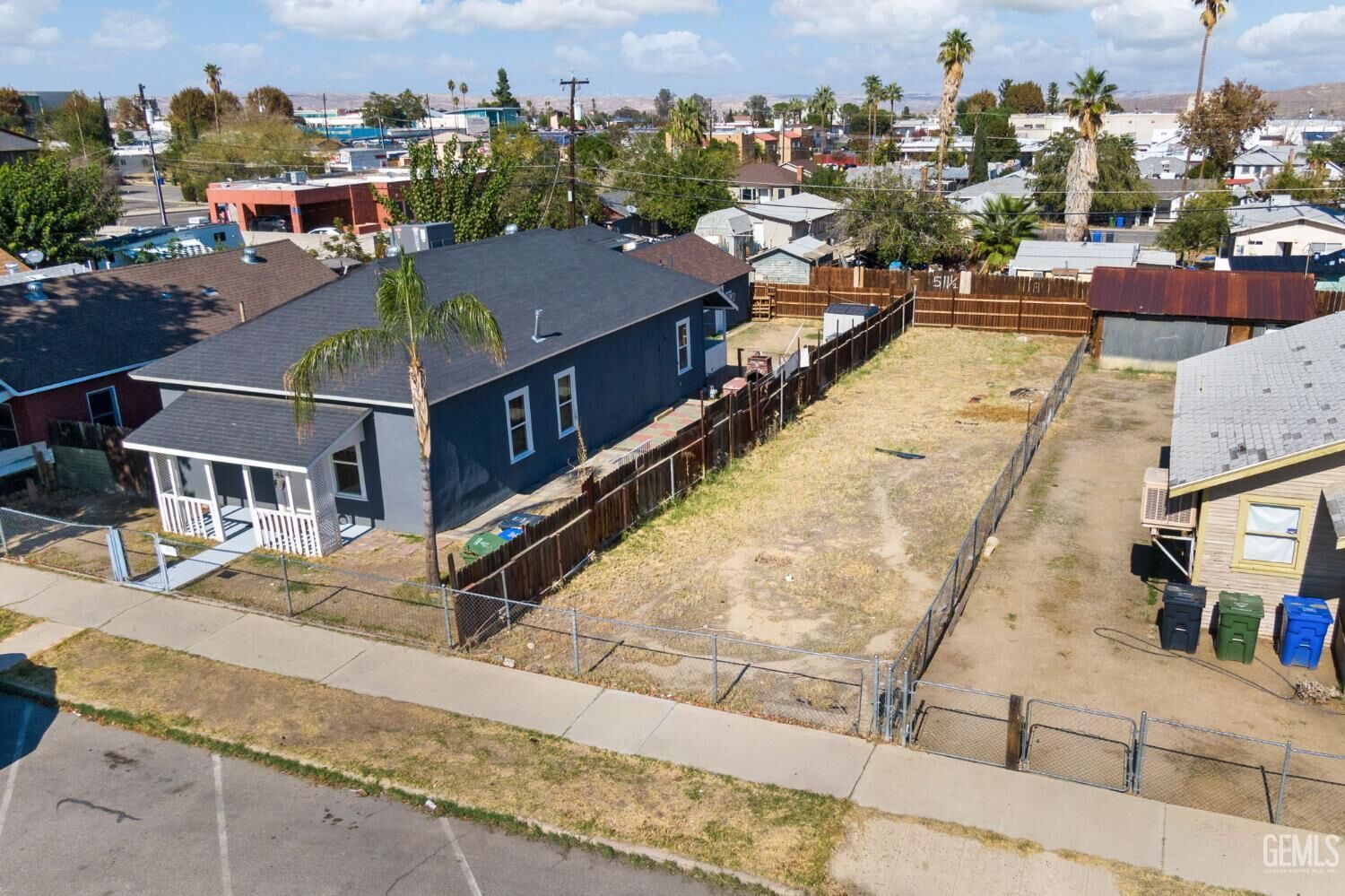 Property Photo:  512 San Emidio Street  CA 93268 