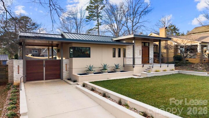 Property Photo:  1709 Dearmon Drive  NC 28205 