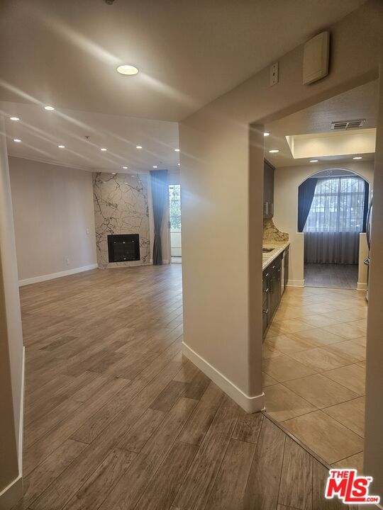 Property Photo: 7218 Hillside Ave CA 90046