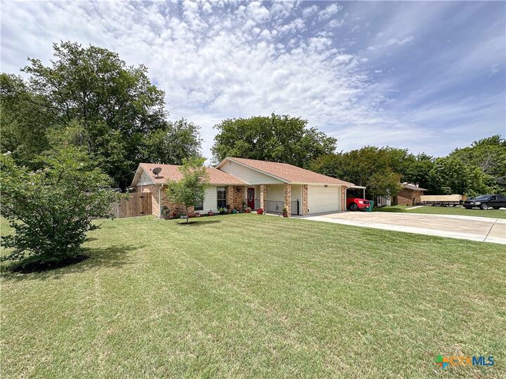 Property Photo:  908 Indian Trail  TX 76548 