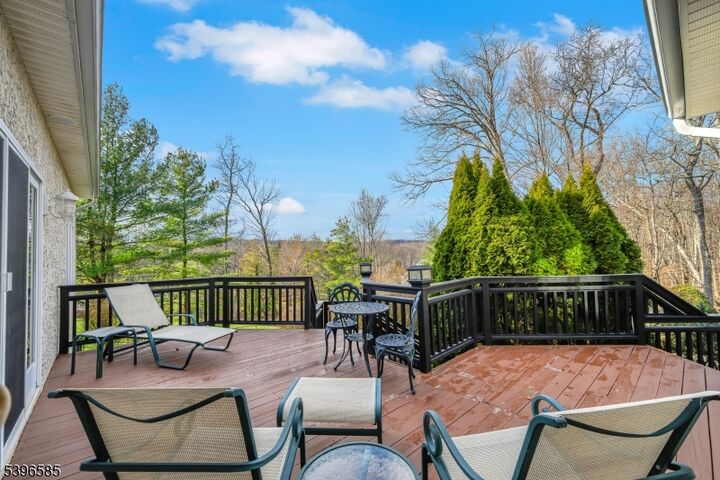 Property Photo: 15 Skytop Dr NJ 07834