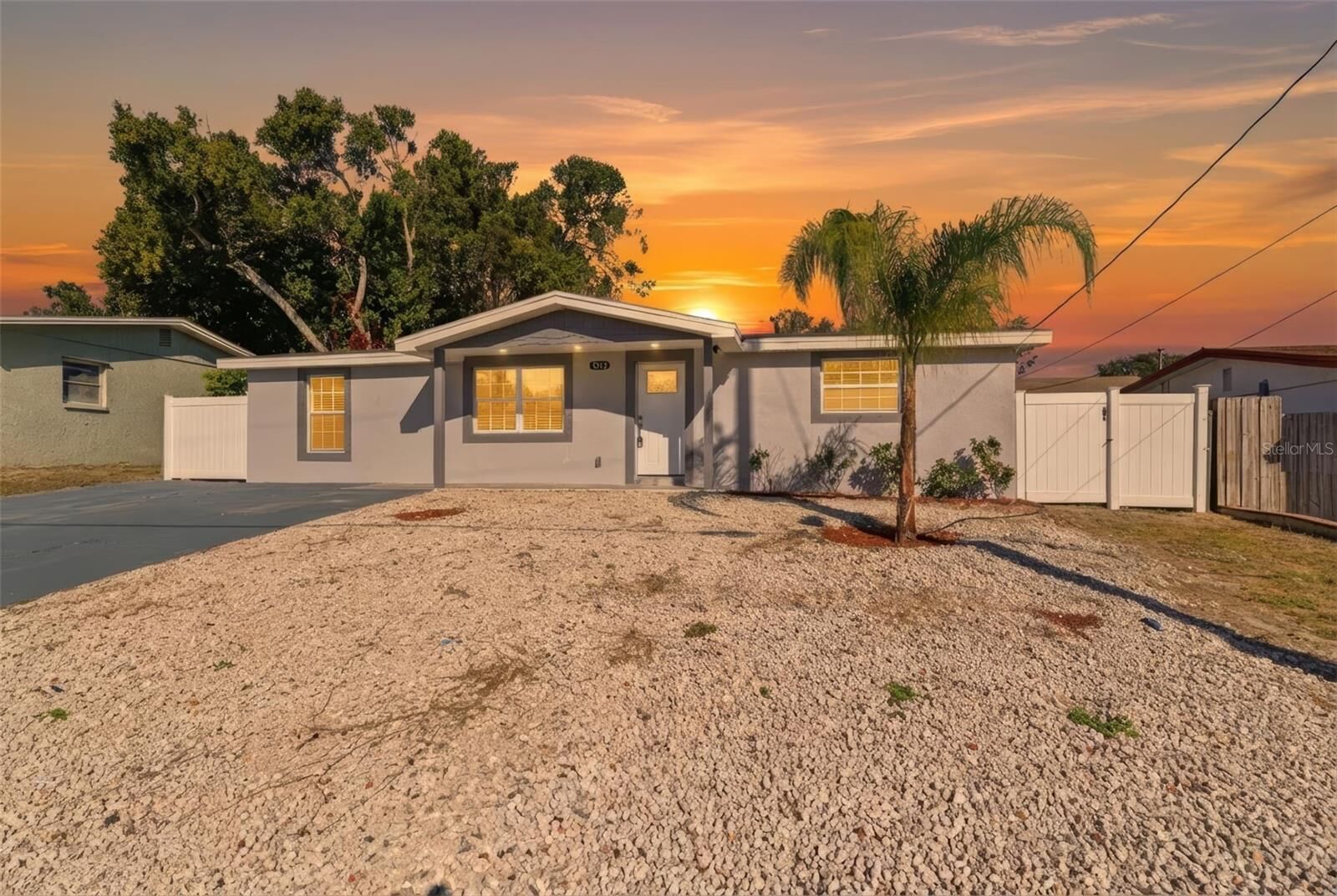 Property Photo:  7213 Country Club Drive  FL 34667 