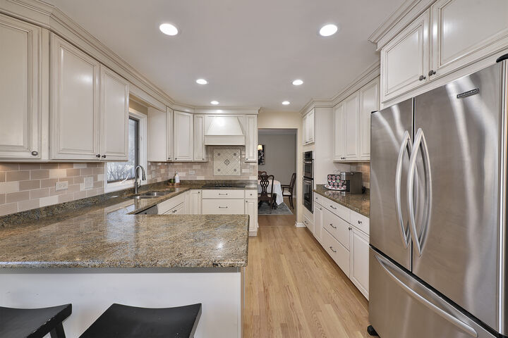 Property Photo:  3830 Anjou Lane  IL 60192 