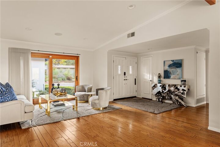 Property Photo:  22370 Algunas Road  CA 91364 