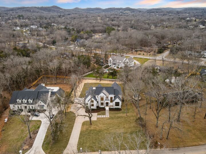 Property Photo:  735 Richfield Dr  TN 37205 