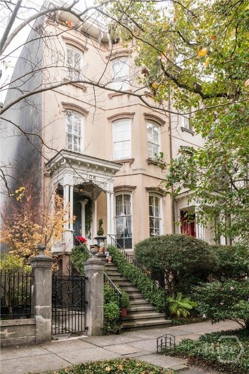Property Photo:  108 E Gaston Street  GA 31401 