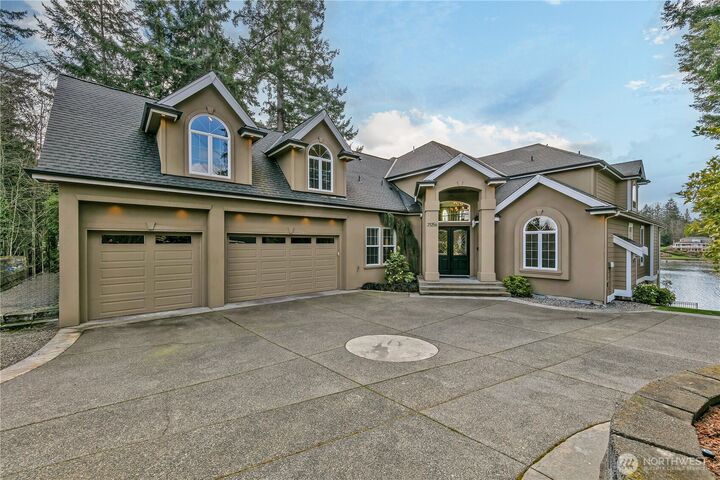 Property Photo: 21256 39th Street Ct E WA 98391