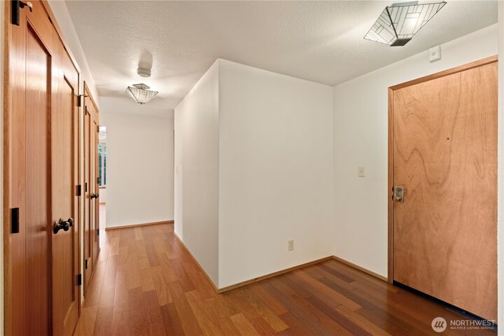 Property Photo:  132 N 132nd Street 402  WA 98133 