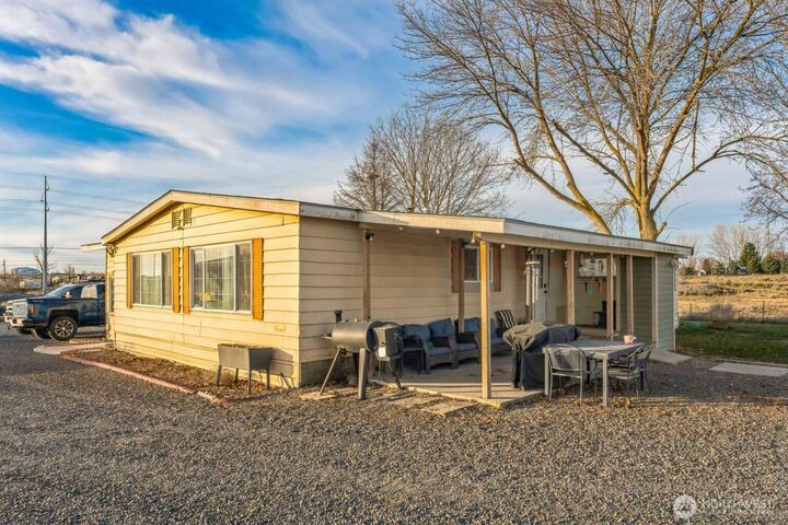 Property Photo:  10068  Idano Road NE  WA 98837 