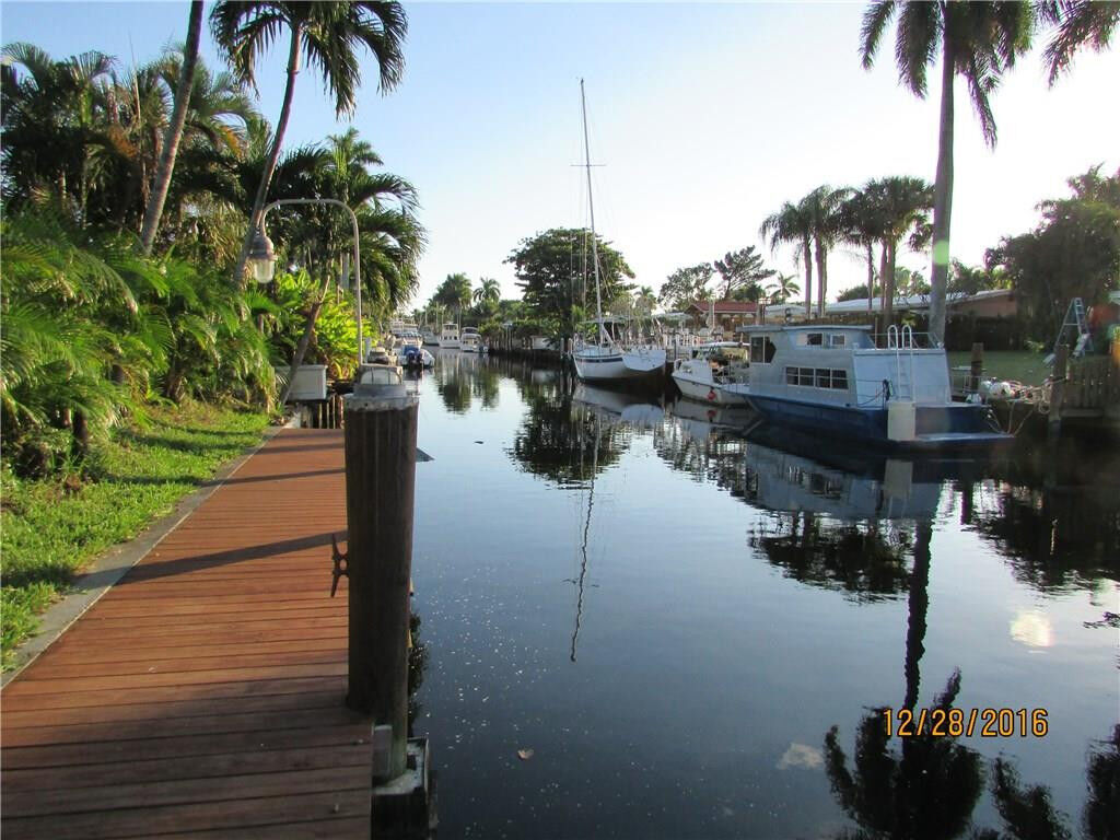 Property Photo:  2449 Flamingo Lane  FL 33312 