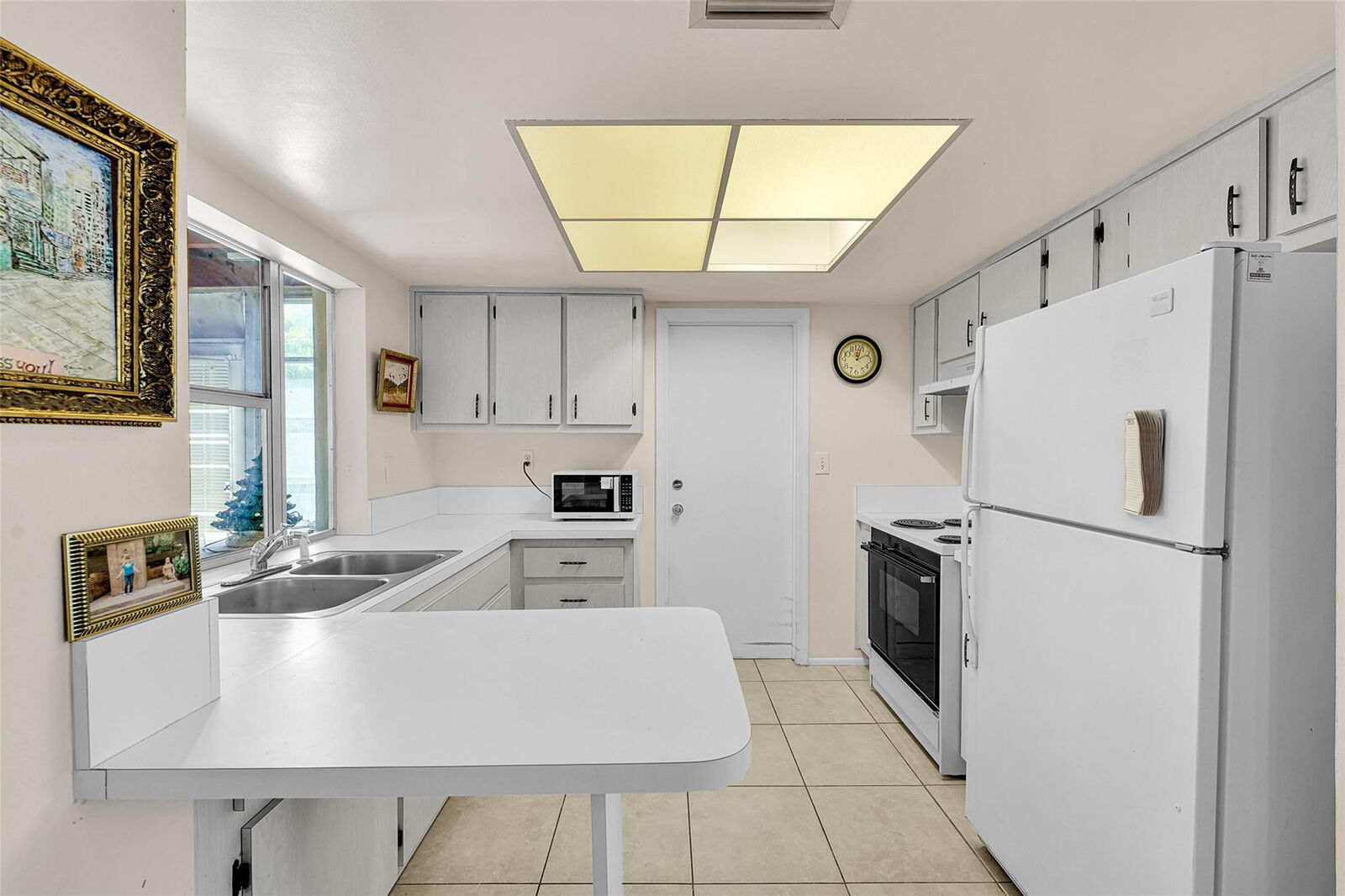 Property Photo: 4500 NW 47 Court FL 33319