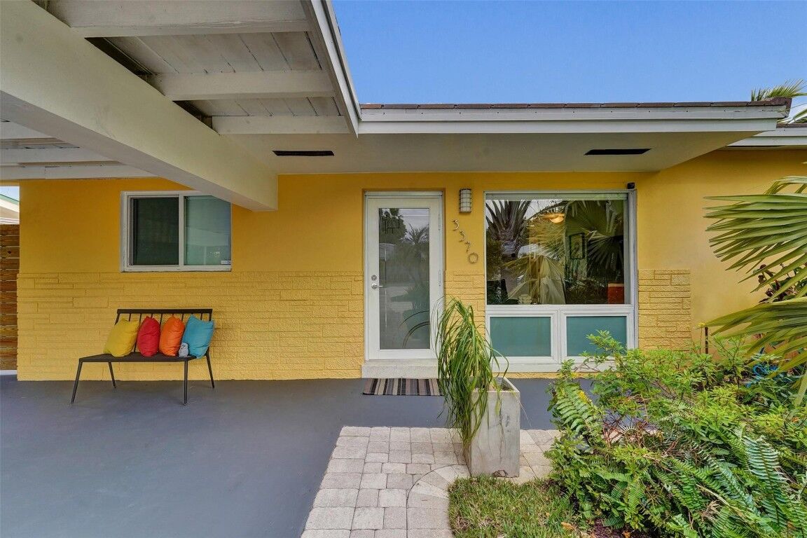 Property Photo:  3370 NE 17th Avenue  FL 33334 