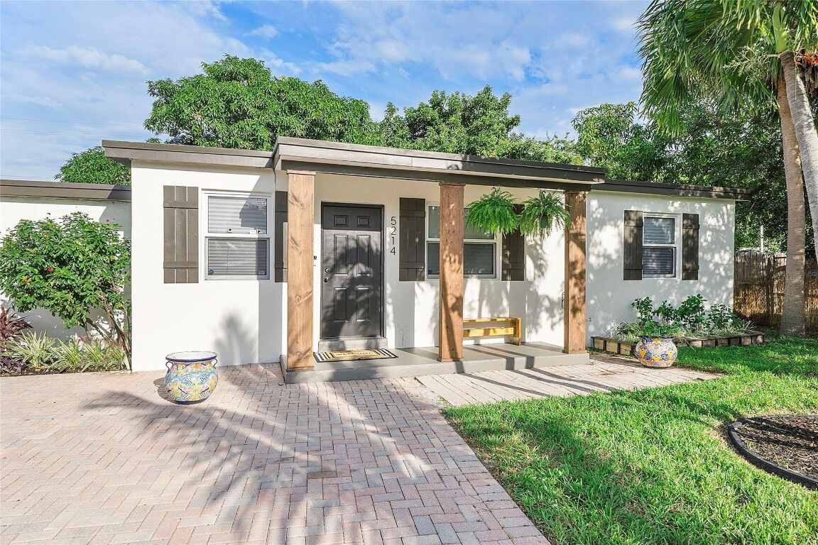 Property Photo:  5214 NE 20th Terrace  FL 33064 