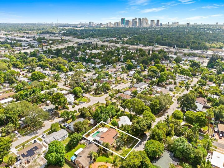 Property Photo: 2341 SW 15th Street FL 33312