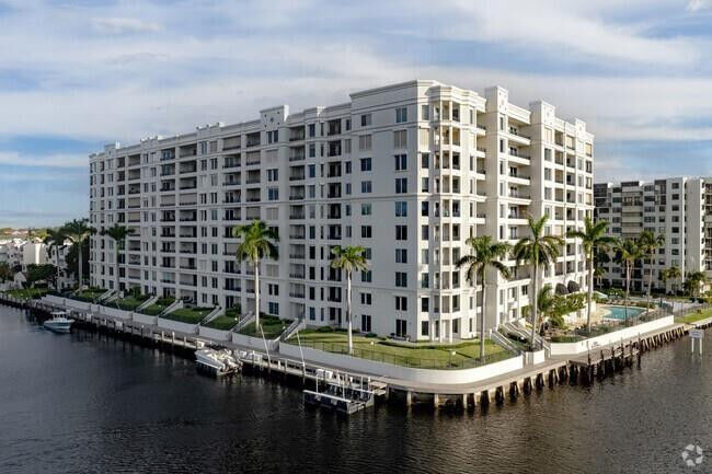 Property Photo:  2880 NE 14th Street Causeway 610  FL 33062 