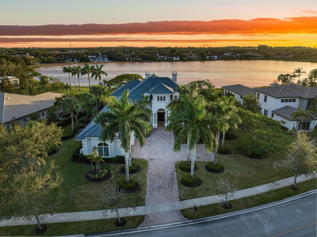 Property Photo:  3111 Lake Ridge Lane  FL 33332 