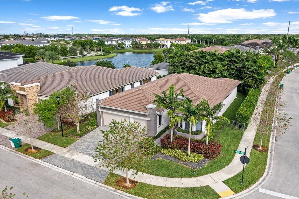 Property Photo:  10635 Cobalt Court  FL 33076 