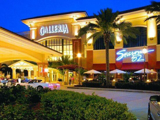 Property Photo:  1160 N Federal Highway 1118  FL 33304 