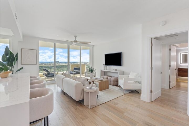 Property Photo:  411 N New River Drive 2805  FL 33301 