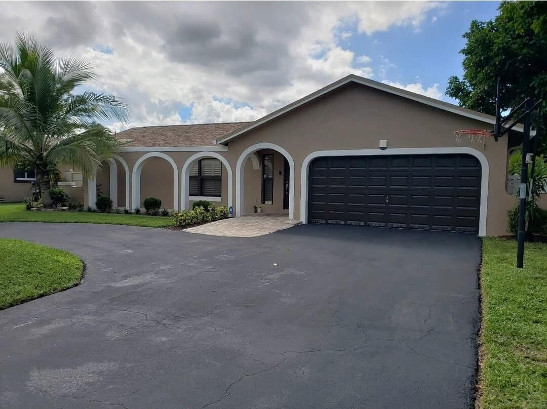 Property Photo:  2702 NW 98th Way  FL 33065 