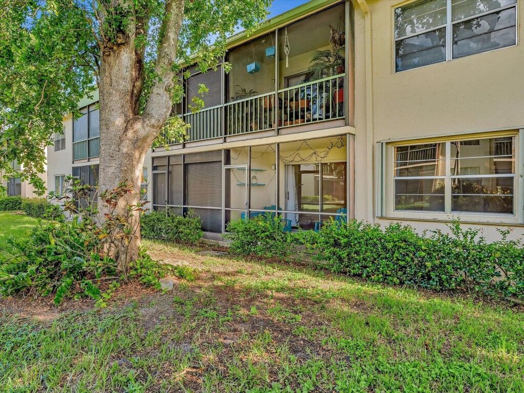 Property Photo: 4165 NW 90th Avenue 103 FL 33065