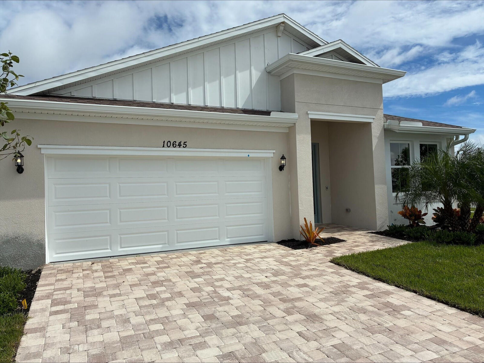 Property Photo:  5493 NW Camberly Court  FL 34987 