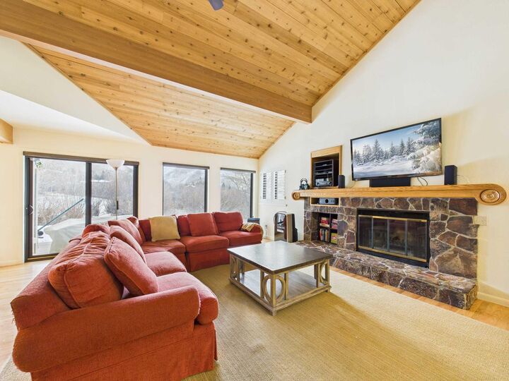 Property Photo:  23 Buck Lane  ID 83353 