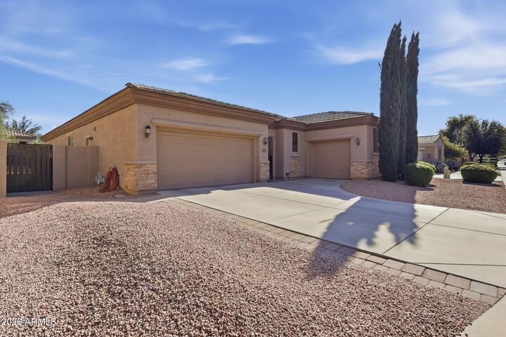 Property Photo:  2537 S Santa Rita Way  AZ 85286 