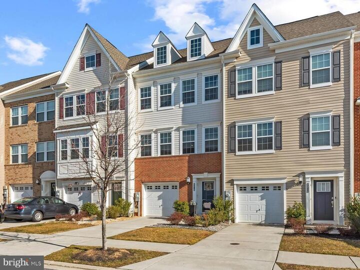 Property Photo:  8016 Trotters Chase  MD 21043 