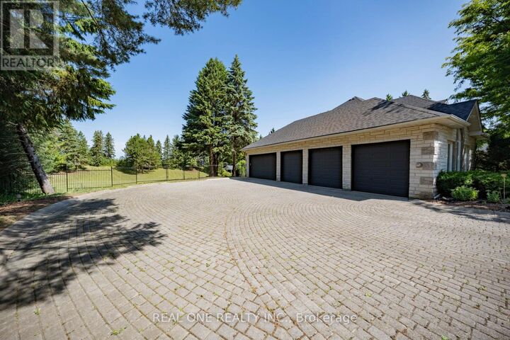 Property Photo: 14 Alm Court ON L4G 6W7