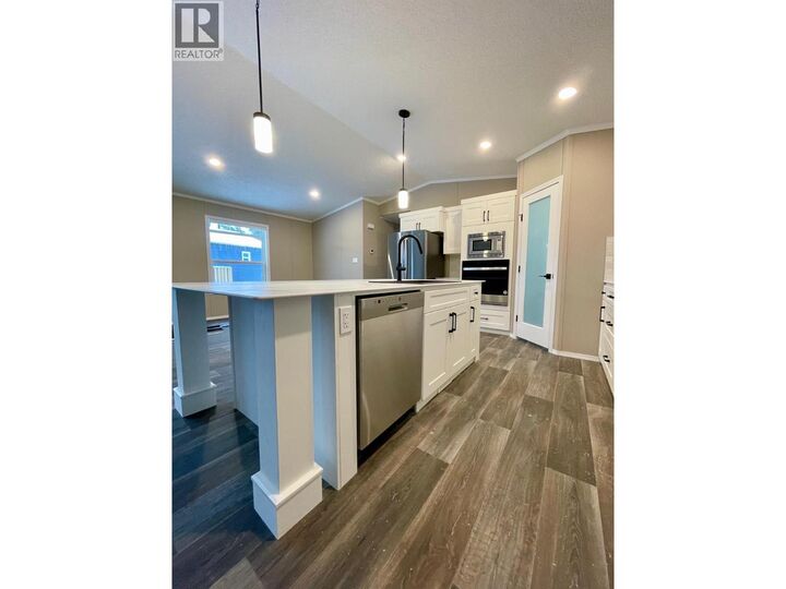 Property Photo: 22 Cherokee Drive BC V0B 1H0