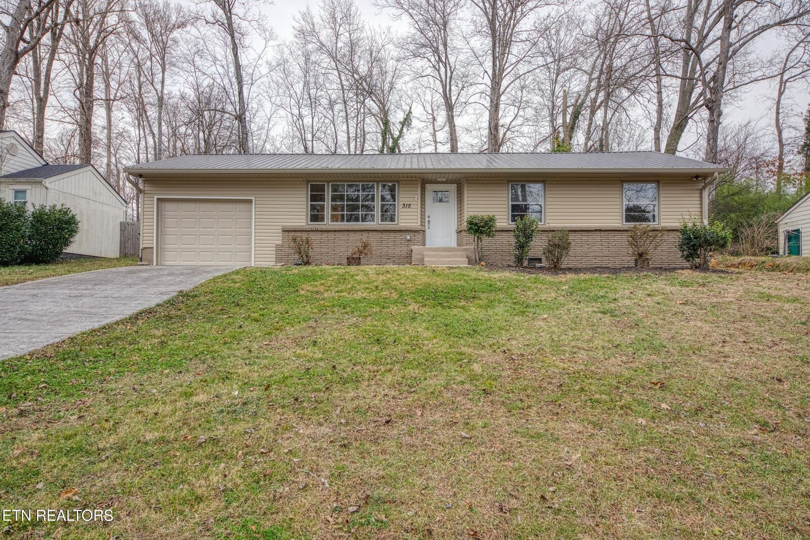 Property Photo: 315 Hermitage Drive TN 37920